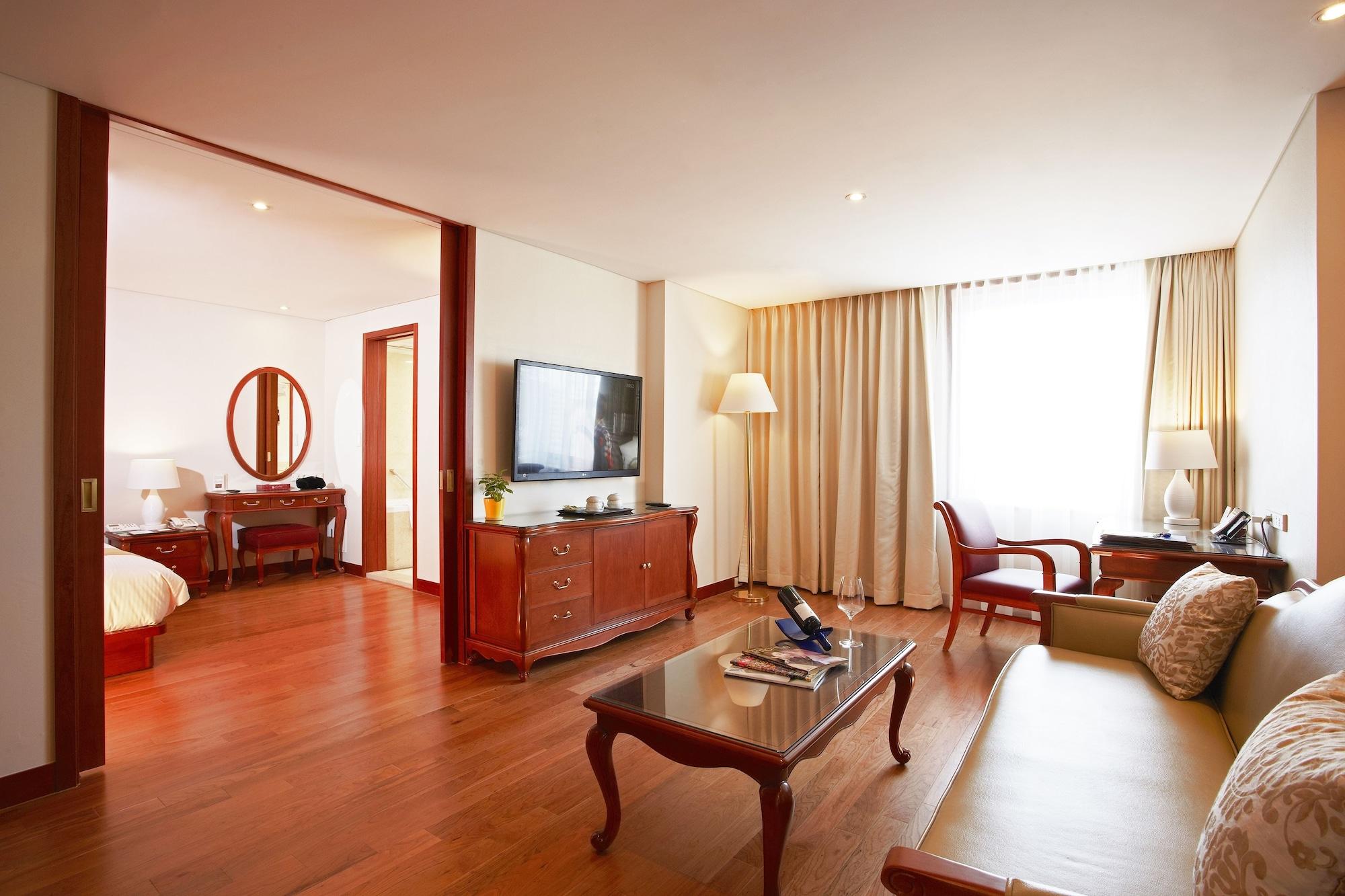 Sejong Hotel Seoul Myeongdong Exterior photo