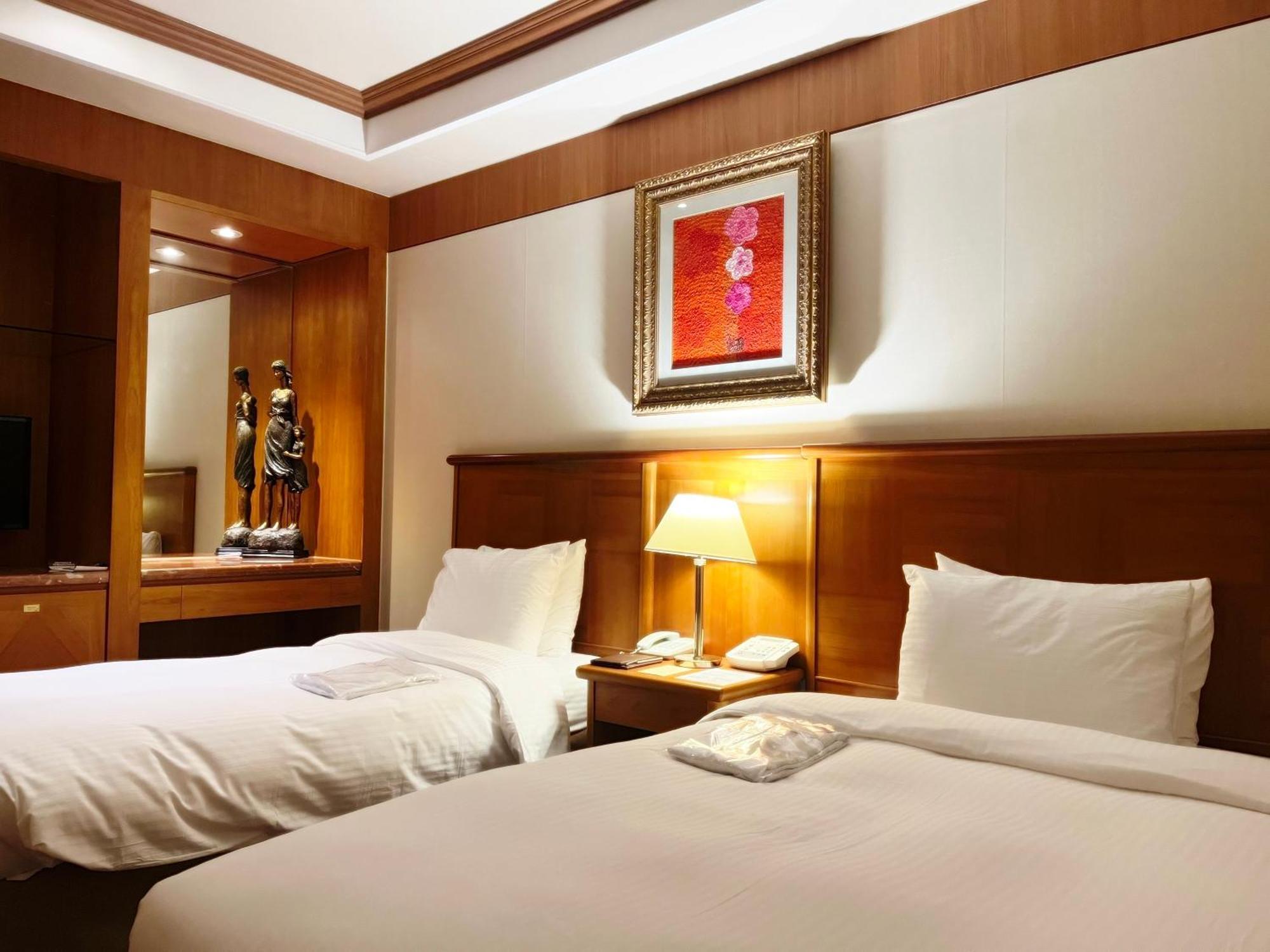 Sejong Hotel Seoul Myeongdong Exterior photo