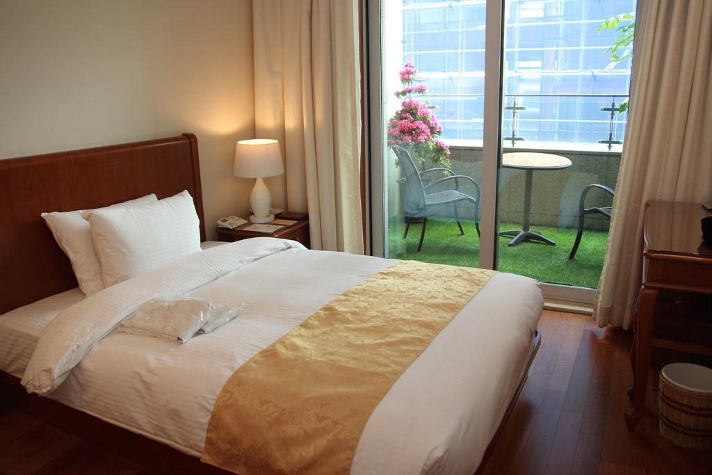 Sejong Hotel Seoul Myeongdong Exterior photo